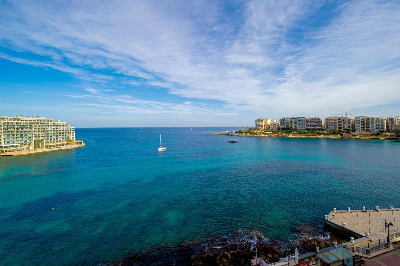 Spinola Bay Top Floor Seafront 3 Bedroom Apartment With Panoramic Sea Views - By Getawaysmalta Сент Джулианс Экстерьер фото