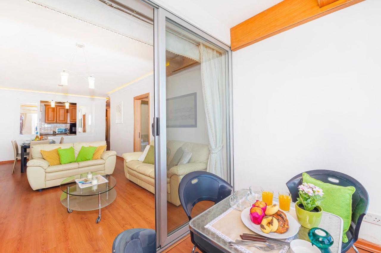 Spinola Bay Top Floor Seafront 3 Bedroom Apartment With Panoramic Sea Views - By Getawaysmalta Сент Джулианс Экстерьер фото
