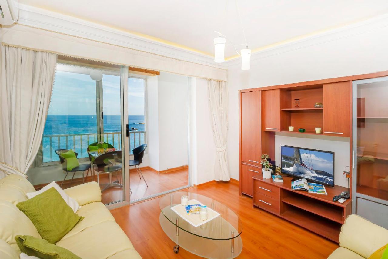 Spinola Bay Top Floor Seafront 3 Bedroom Apartment With Panoramic Sea Views - By Getawaysmalta Сент Джулианс Экстерьер фото