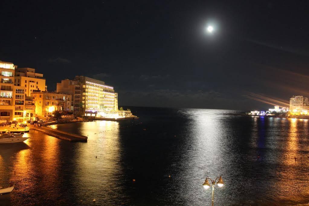 Spinola Bay Top Floor Seafront 3 Bedroom Apartment With Panoramic Sea Views - By Getawaysmalta Сент Джулианс Экстерьер фото