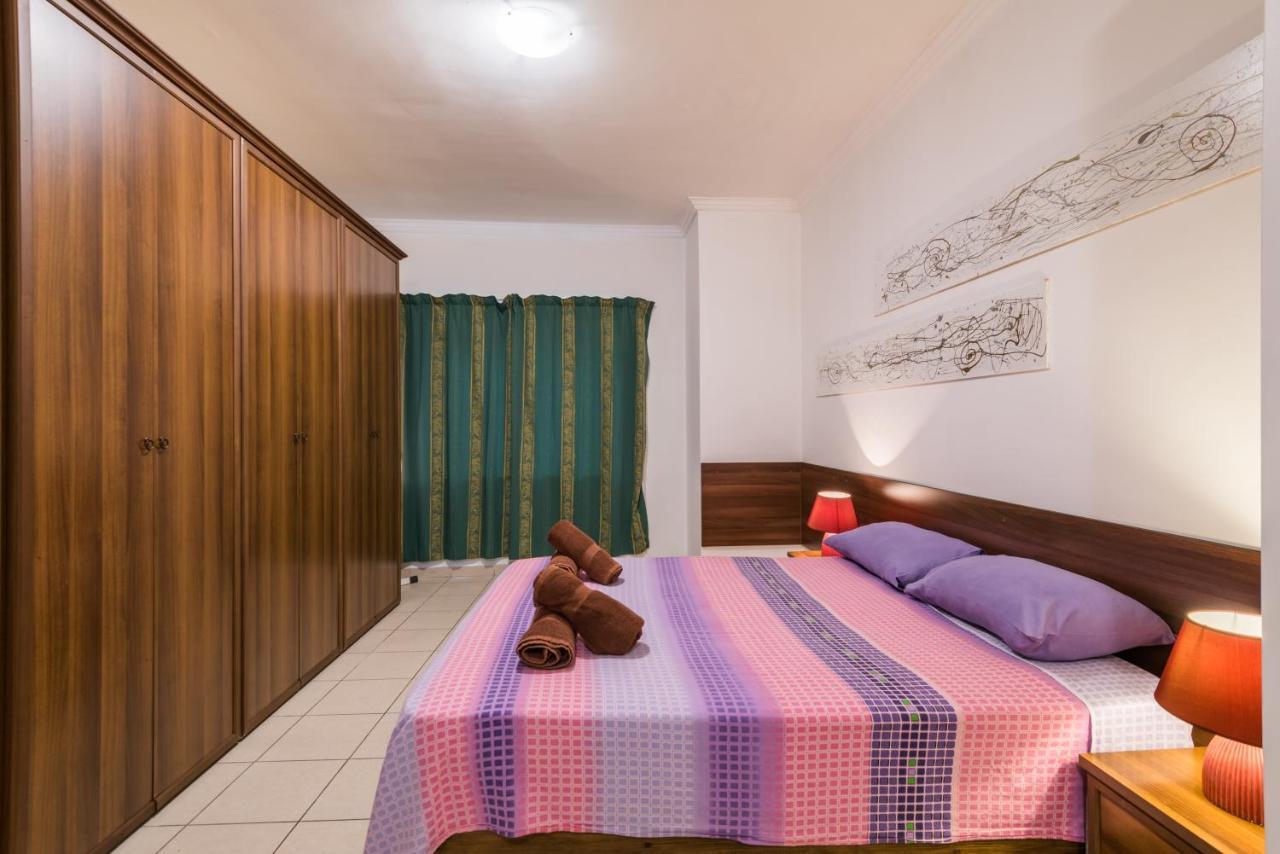 Spinola Bay Top Floor Seafront 3 Bedroom Apartment With Panoramic Sea Views - By Getawaysmalta Сент Джулианс Экстерьер фото