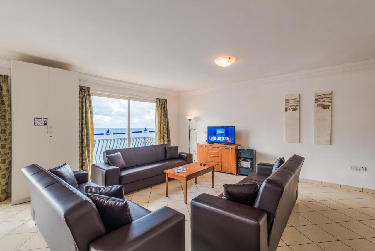 Spinola Bay Top Floor Seafront 3 Bedroom Apartment With Panoramic Sea Views - By Getawaysmalta Сент Джулианс Экстерьер фото